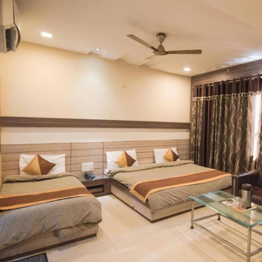 Brij Palace Hotel Bhopal Exterior foto